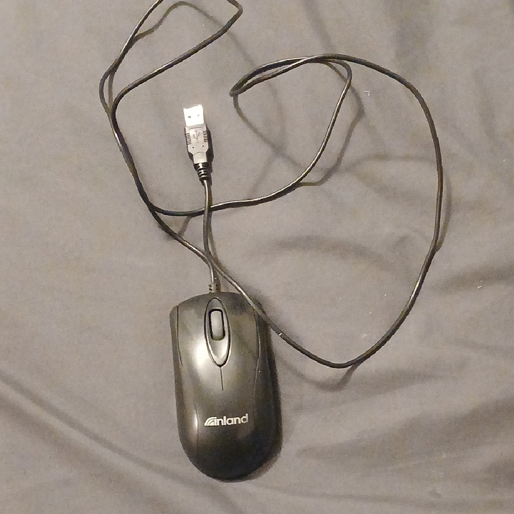 Inland Black Wired USB Mouse